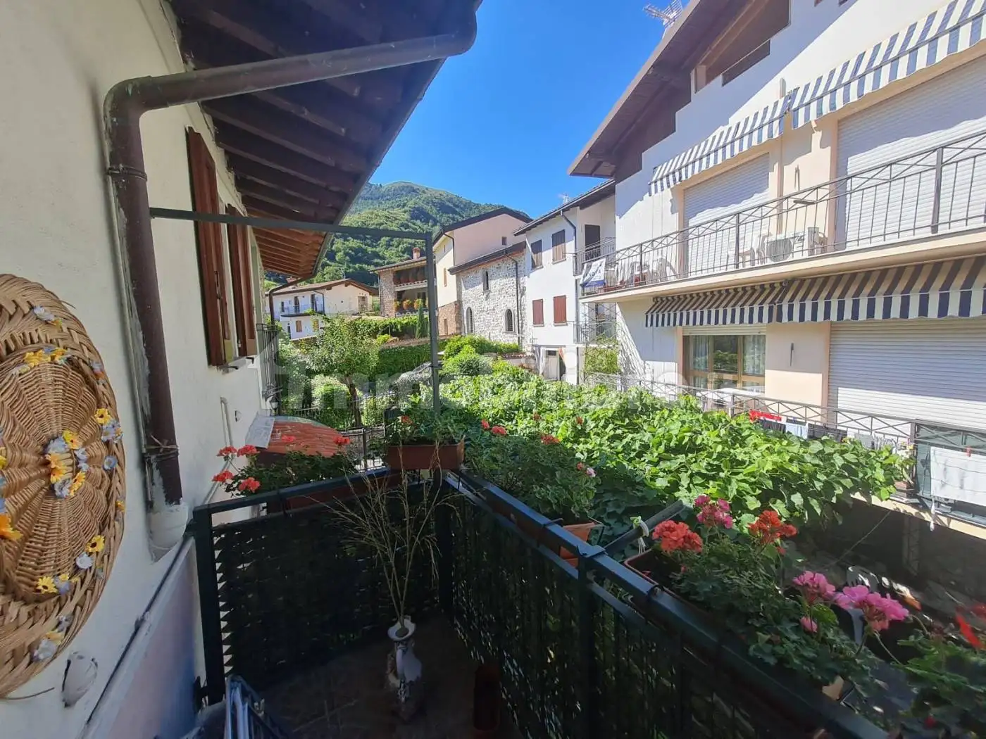 Casa indipendente in vendita a Zone