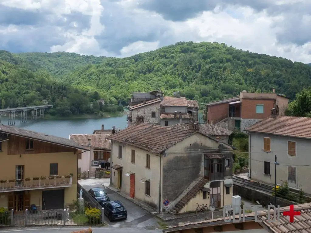Appartamento in vendita a Petrella Salto