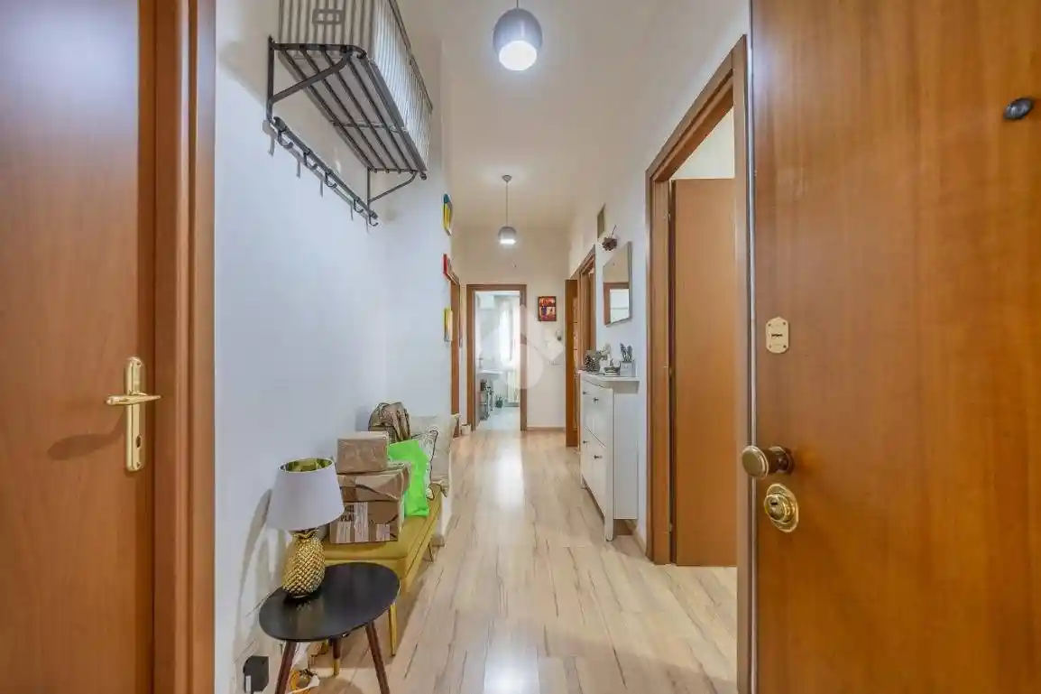 Trilocale via Tocco da Casauria 79, Case Rosse, Roma - foto 4