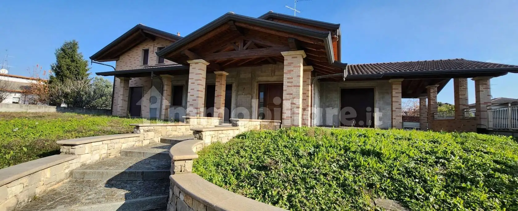 Villa in vendita a Gorla Maggiore