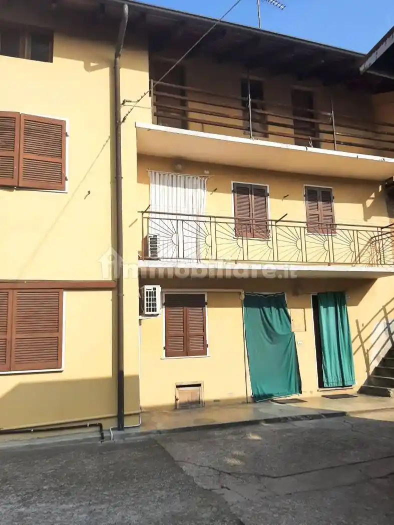 Terratetto unifamiliare via Cavour, Fara Novarese - foto 2