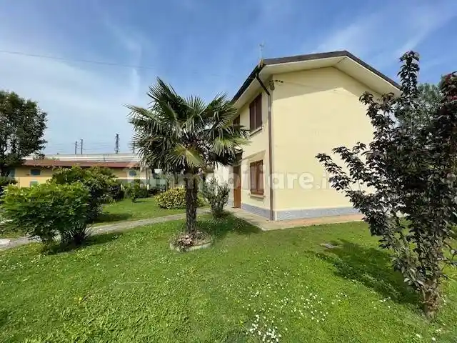 Villa plurifamiliare via Nonantolana, Torrazzi, Modena - foto 4