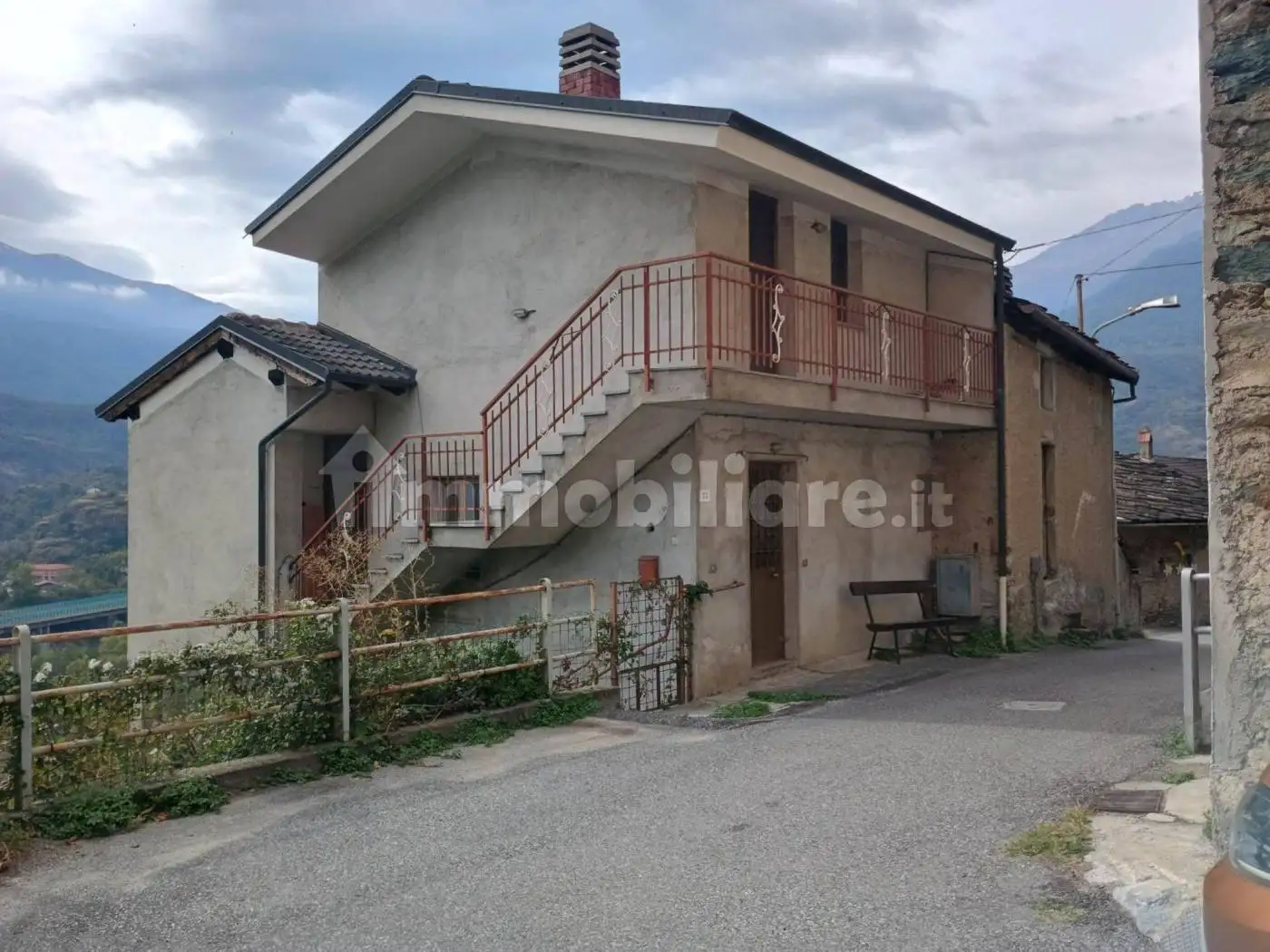 Casa indipendente in vendita a Mompantero