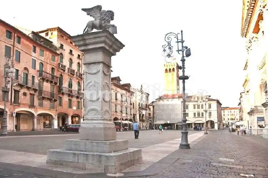 Trilocale piazza Libertà, Centro, Bassano del Grappa - foto 2