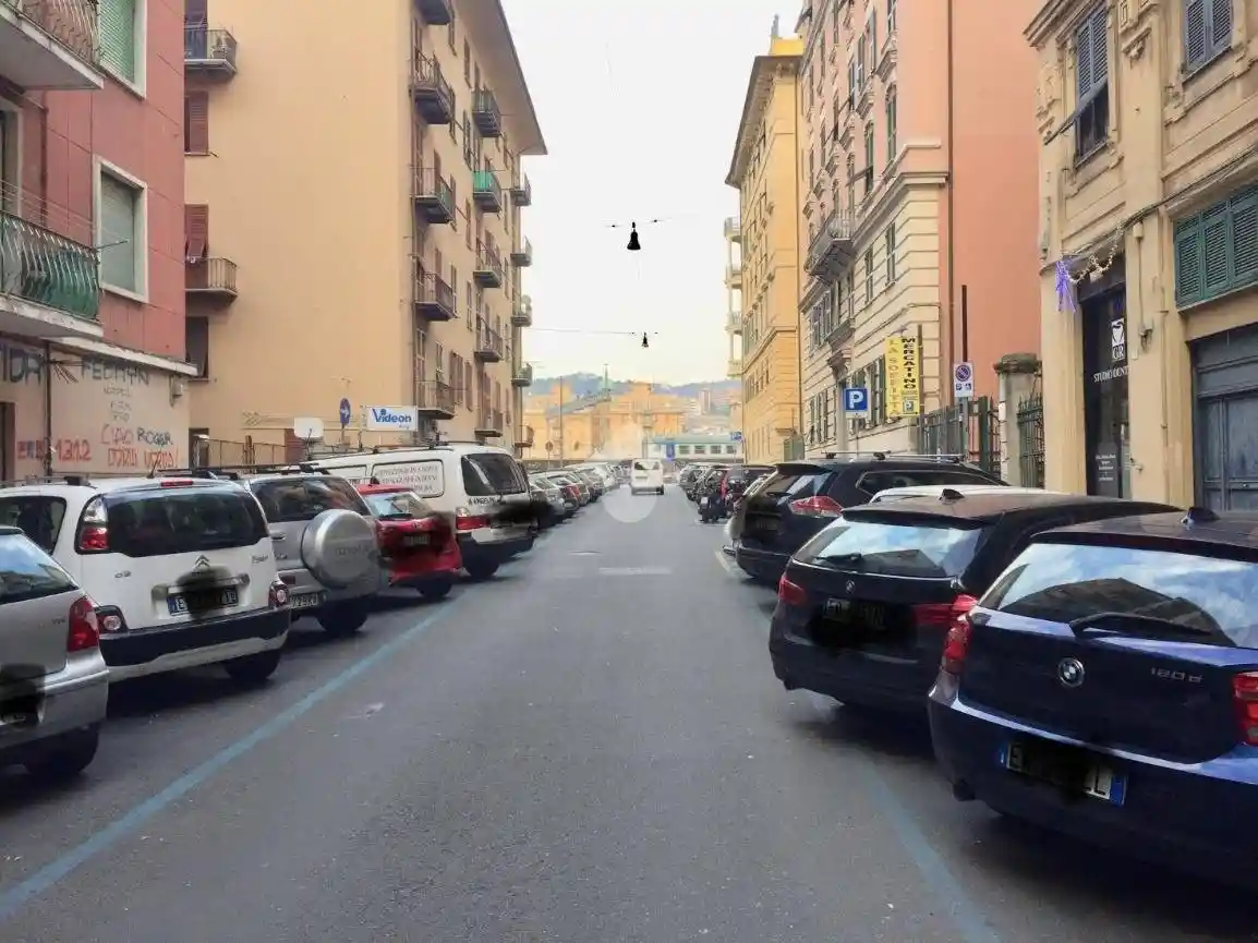 Appartamento in vendita a Genova