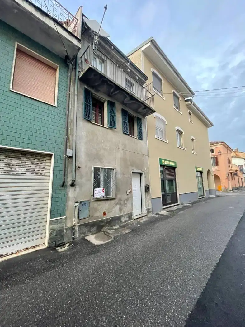 Casa indipendente in vendita a Palazzolo Vercellese
