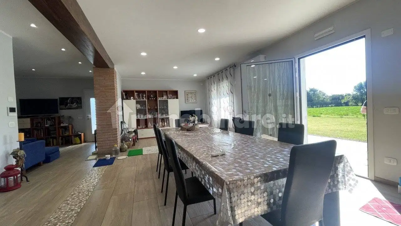 Casa indipendente in vendita a Granze