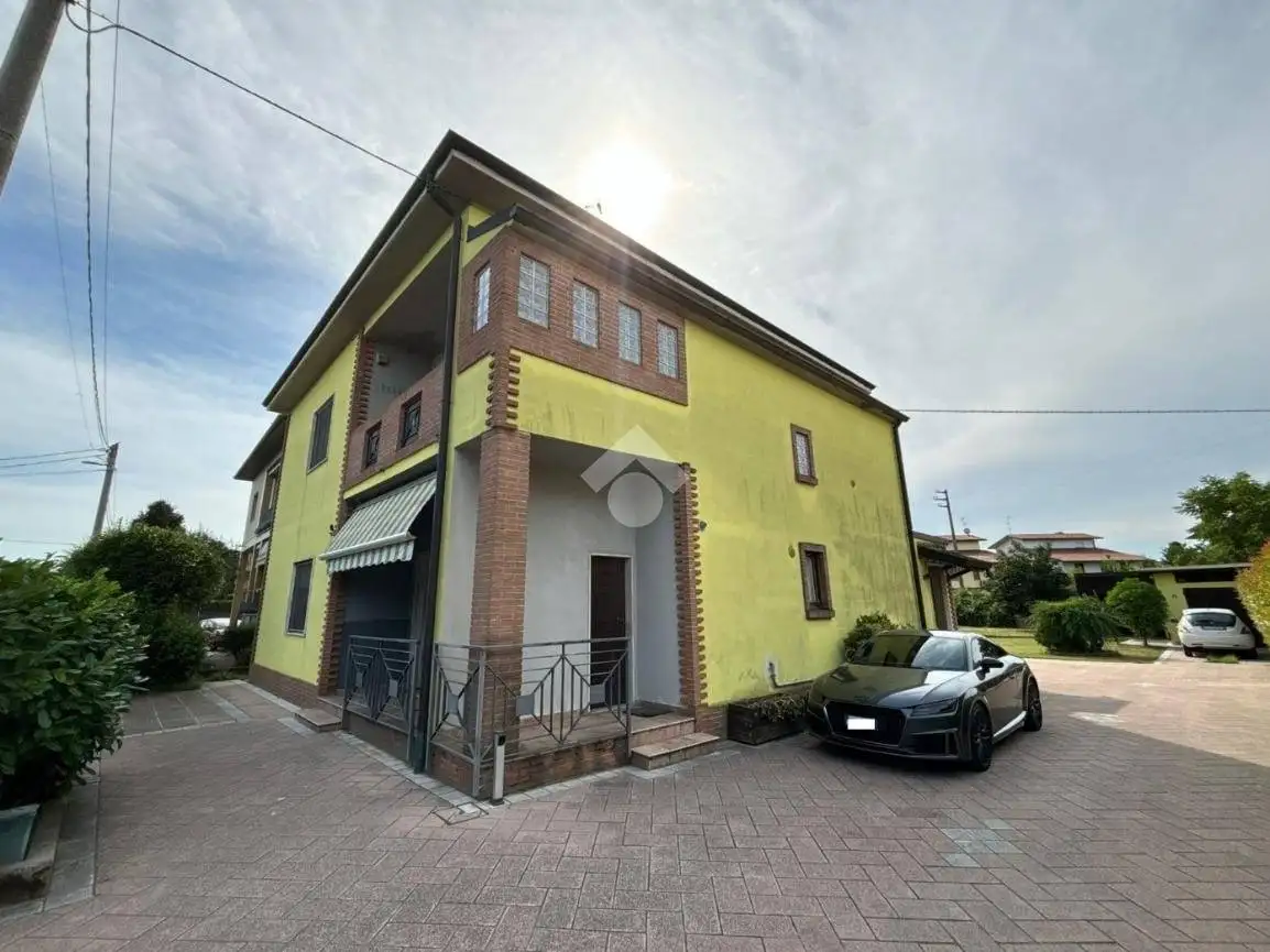 Villa unifamiliare via Tenente Giovanni Adami 36, Centro, Arzago d'Adda - foto 2
