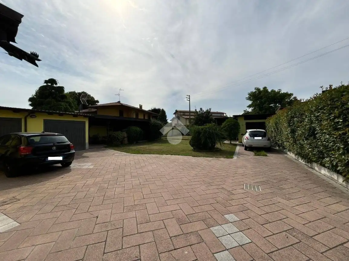 Villa unifamiliare via Tenente Giovanni Adami 36, Centro, Arzago d'Adda - foto 3