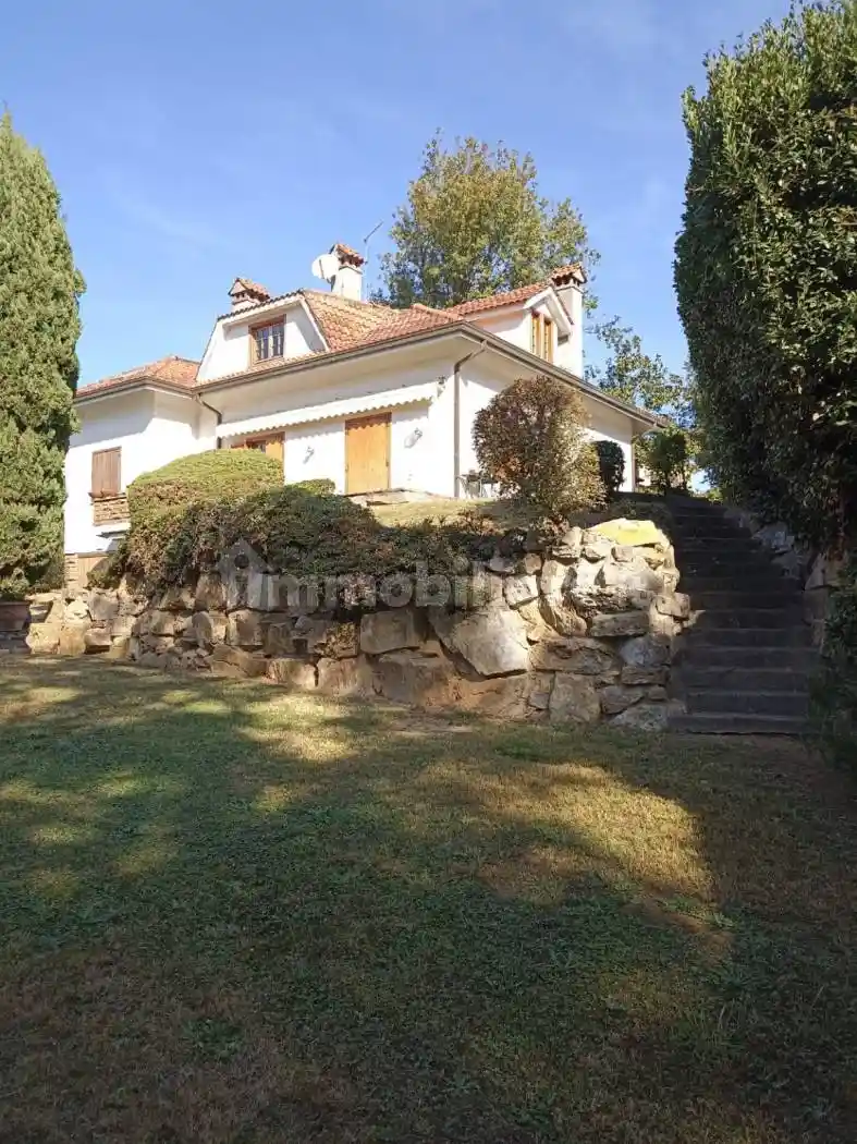 Villa in vendita a Sutri