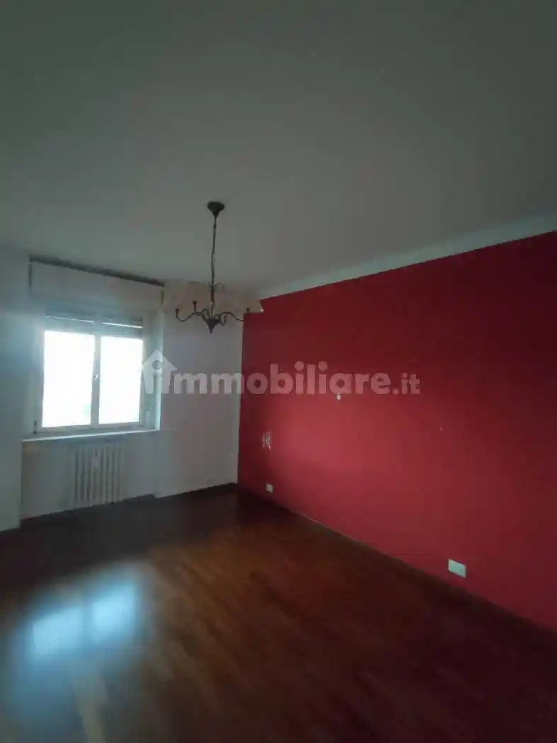 Trilocale piazza A.V.I.S. 14, Collina, Pinerolo - foto 4