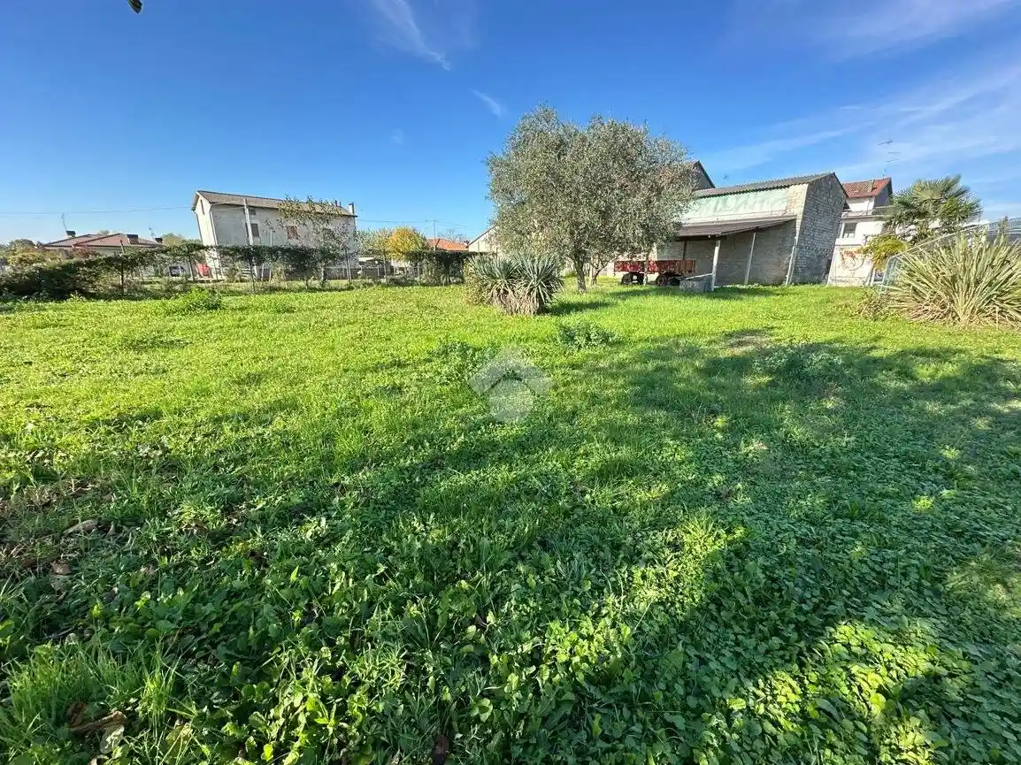 Rustico - Casale in vendita a Pozzuolo del Friuli