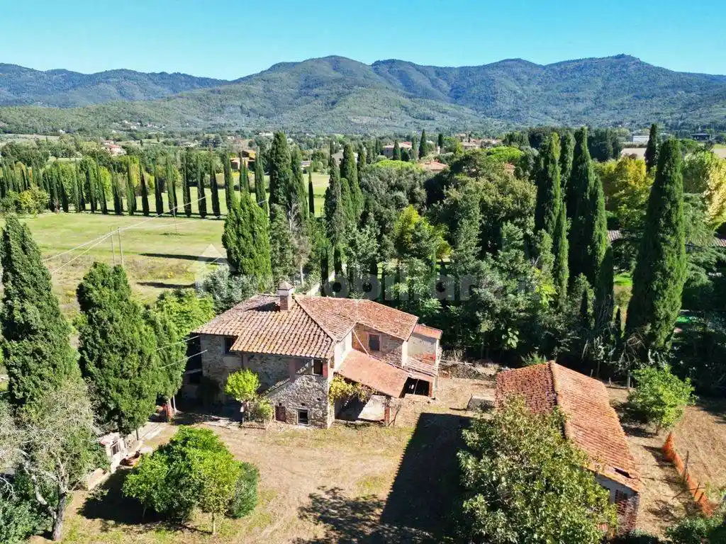 Rustico - Casale in vendita a Arezzo
