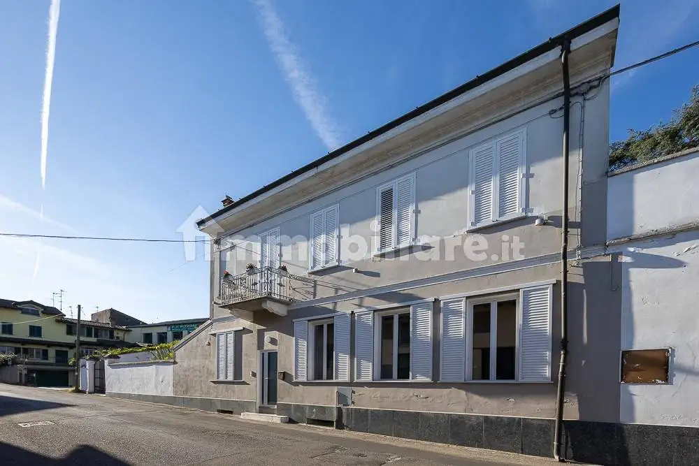 Casa indipendente in vendita a Chignolo Po