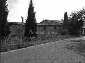 Villa in asta a Lapedona