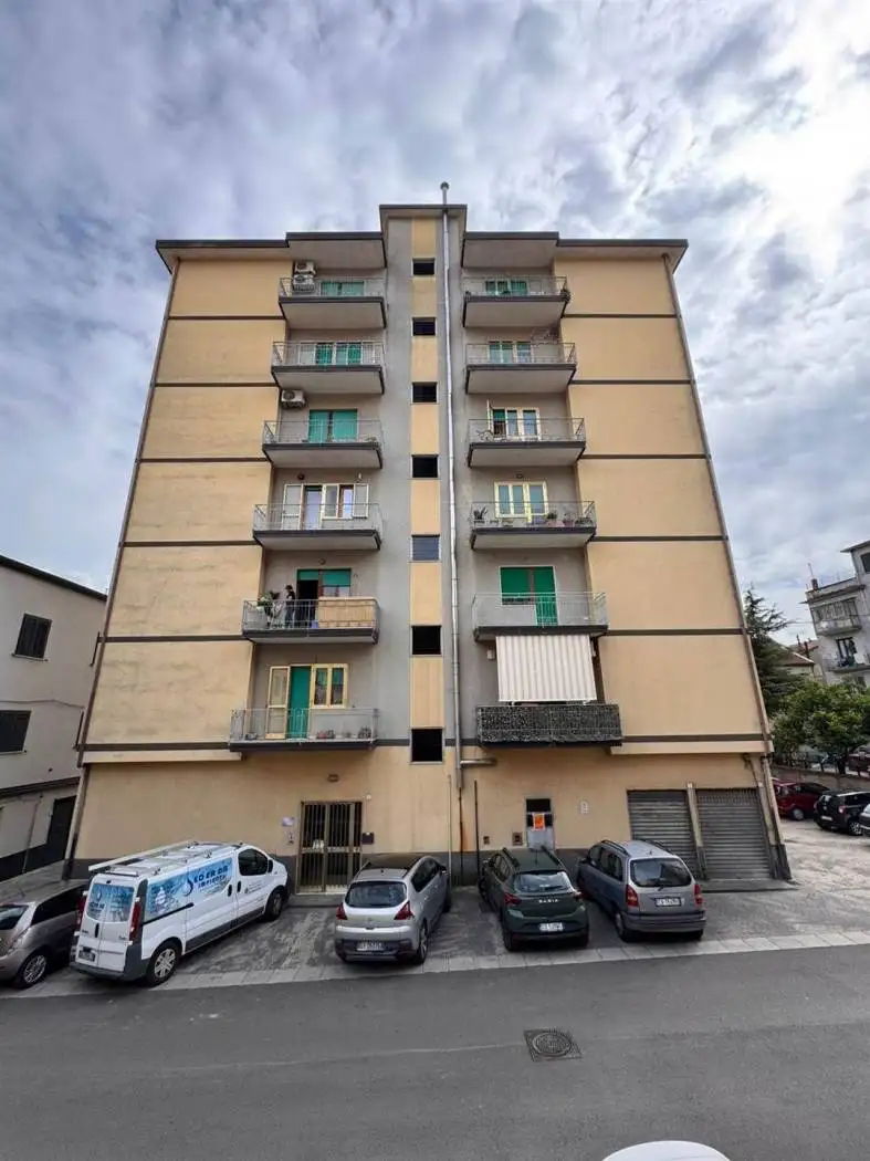 Appartamento in vendita a Giffoni Valle Piana