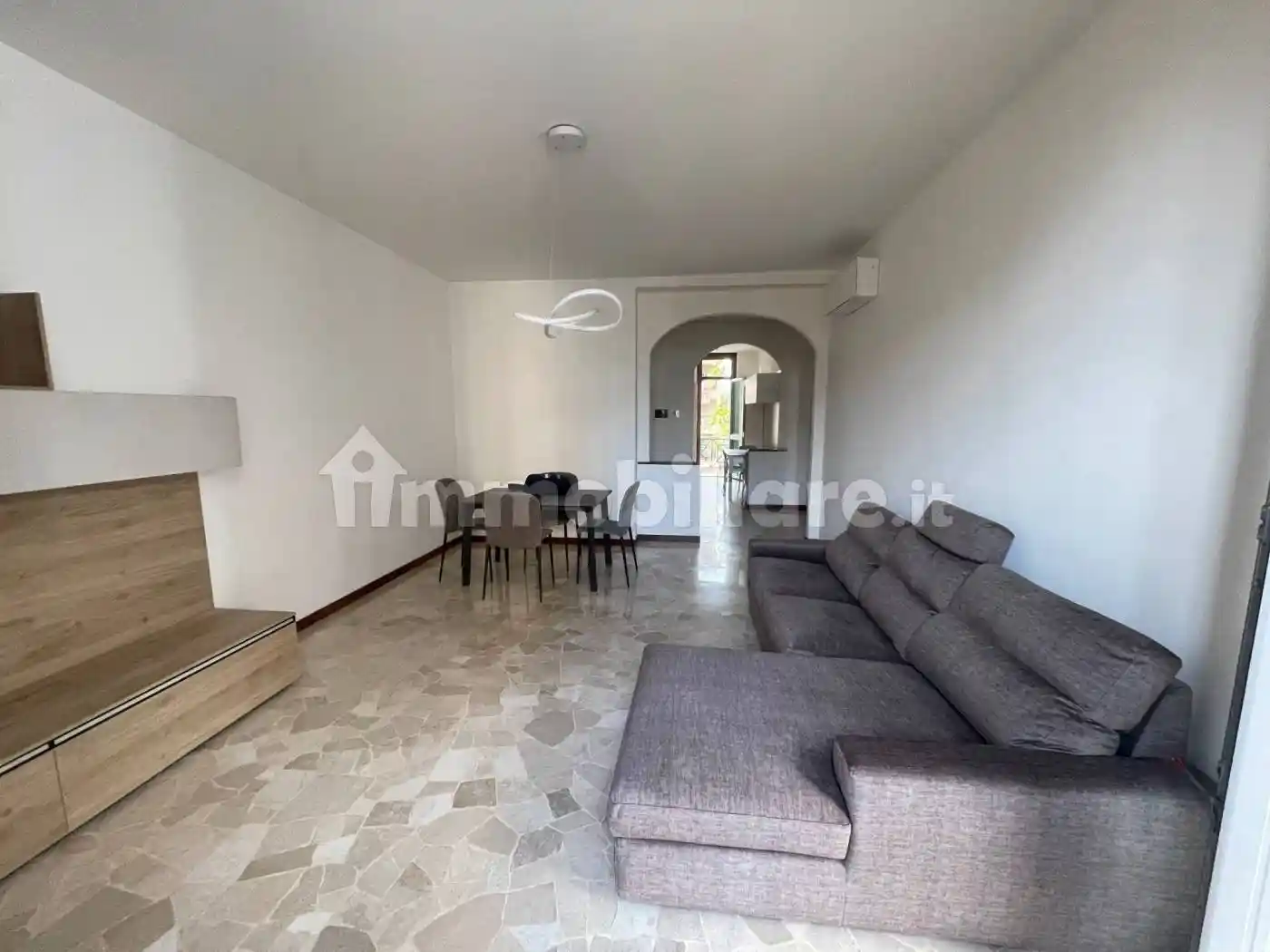 Trilocale via Rezzonico 39, Sant'Agostino, Como - foto 2