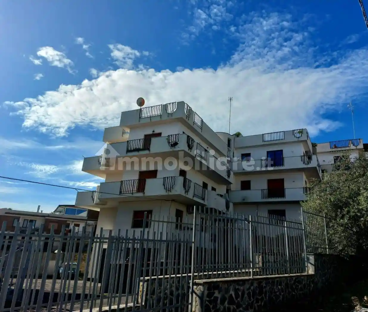 Appartamento in vendita a Aci Castello