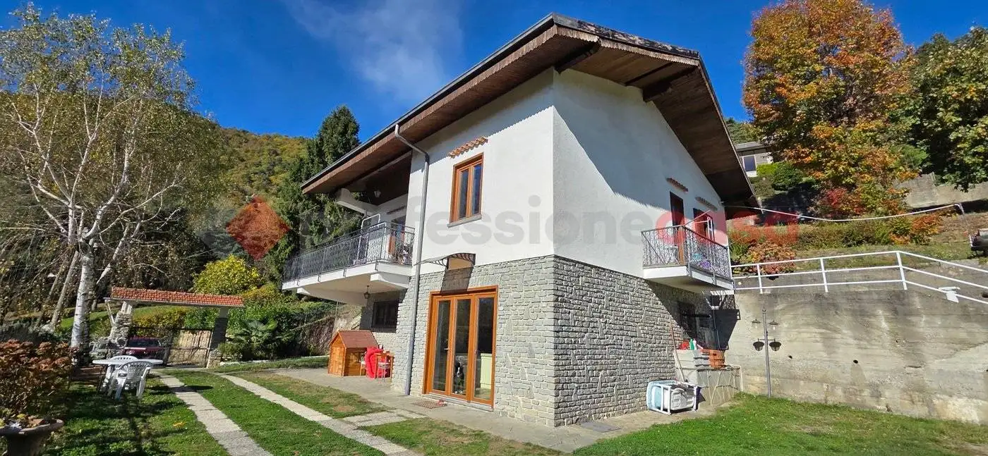 Villa in vendita a Roletto