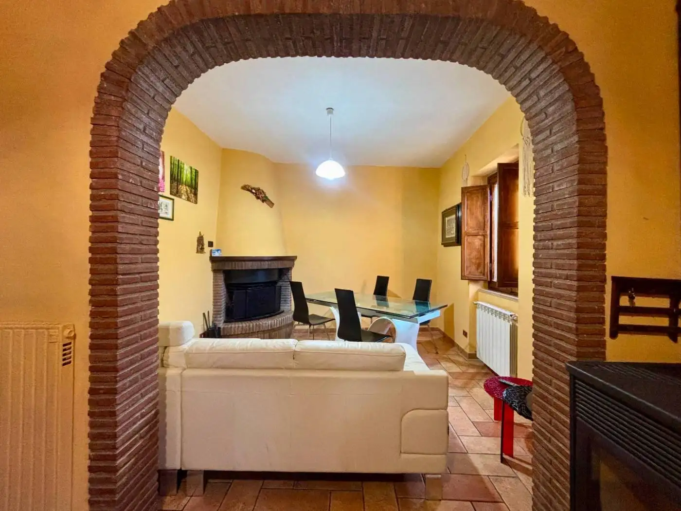 Appartamento in vendita a Baschi