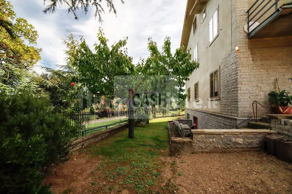 Appartamento in vendita a Abbadia San Salvatore