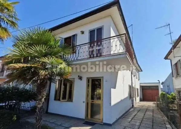 Casa indipendente in asta a Solesino