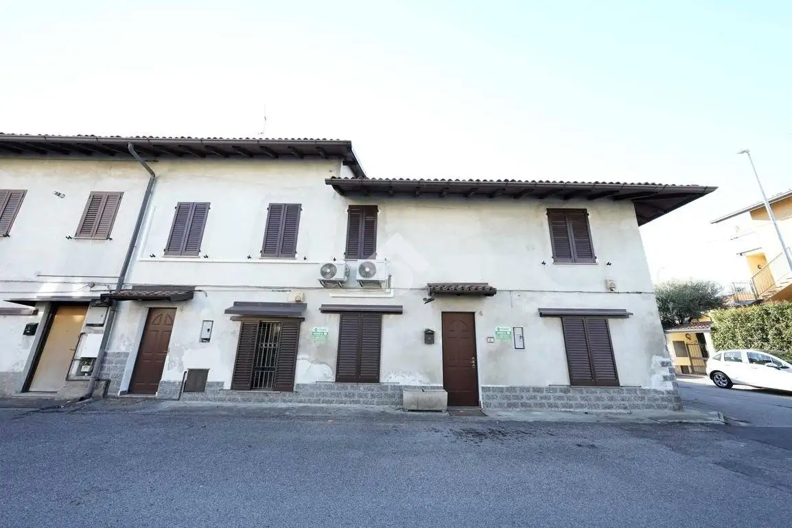 Appartamento in vendita a Albiate