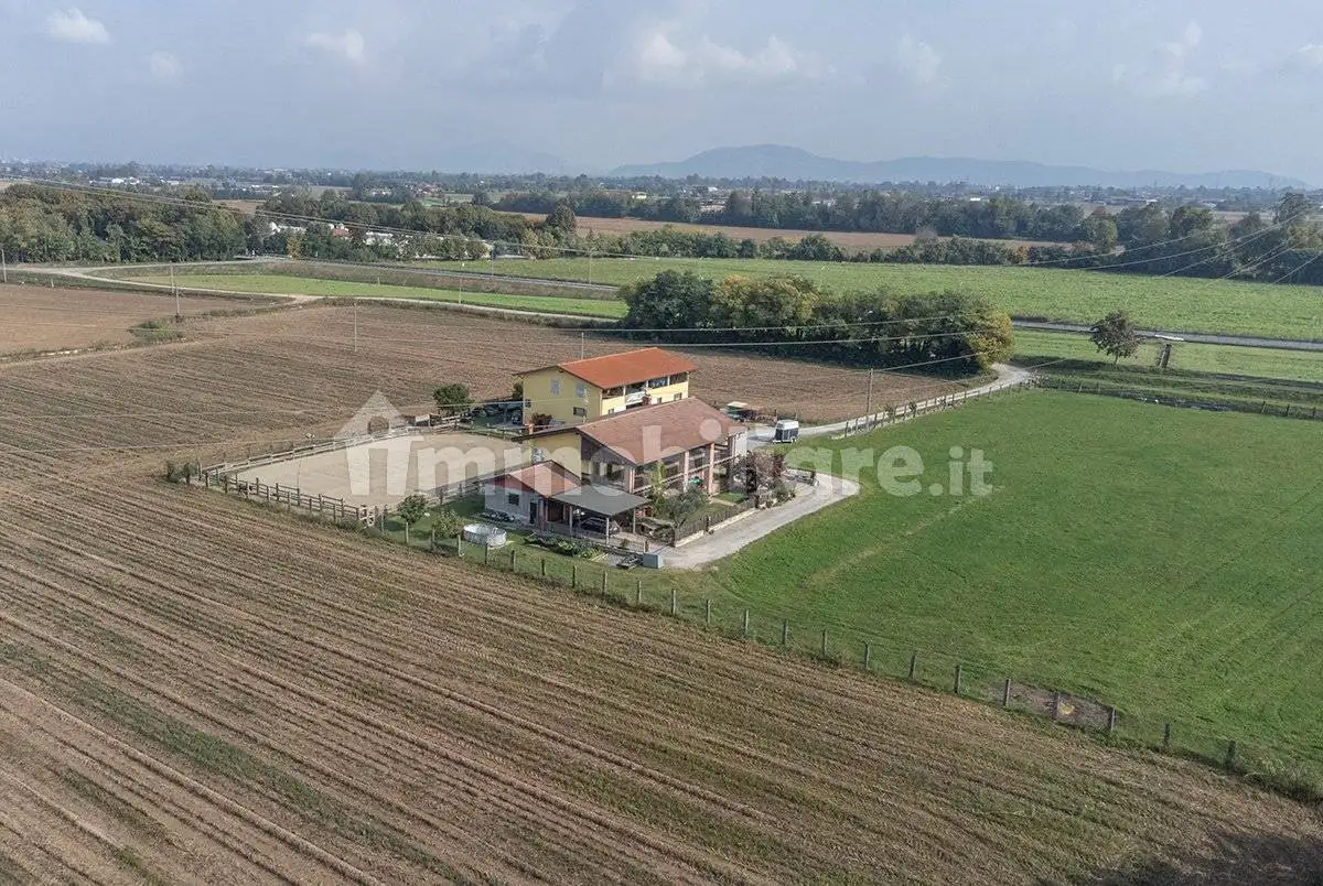 Rustico - Casale in vendita a Urago d'Oglio