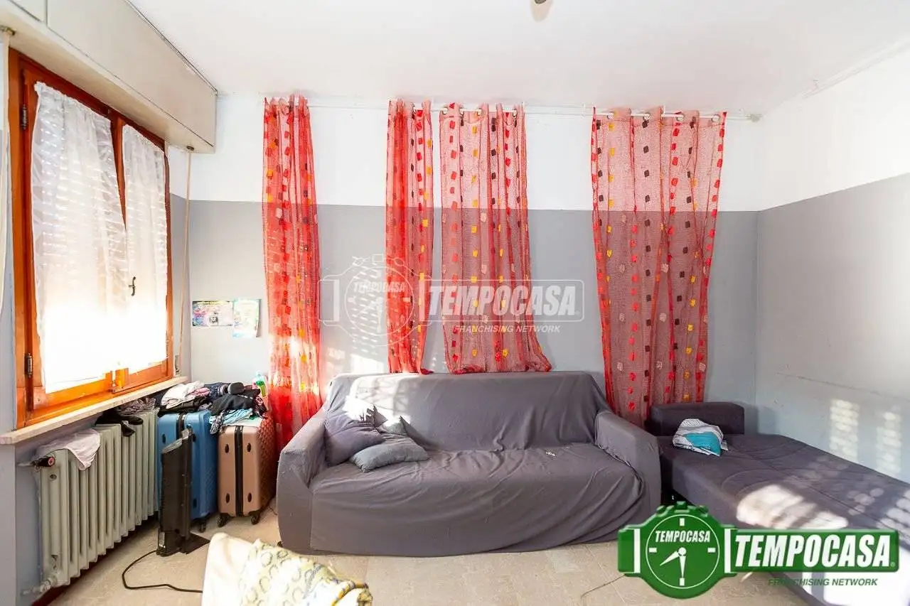 Quadrilocale via XXV Aprile, Centro, Castelleone - foto 2