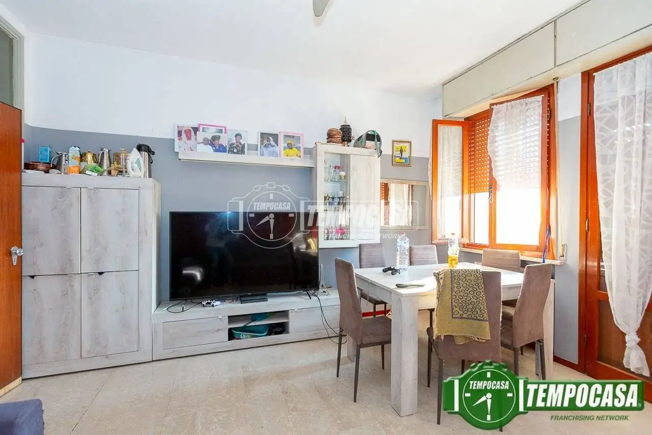 Quadrilocale via XXV Aprile, Centro, Castelleone - foto 4