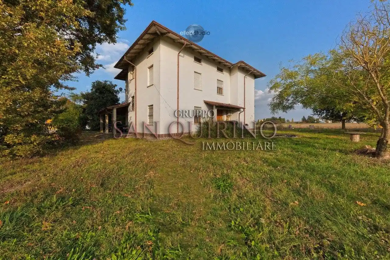 Villa in vendita a Mirandola