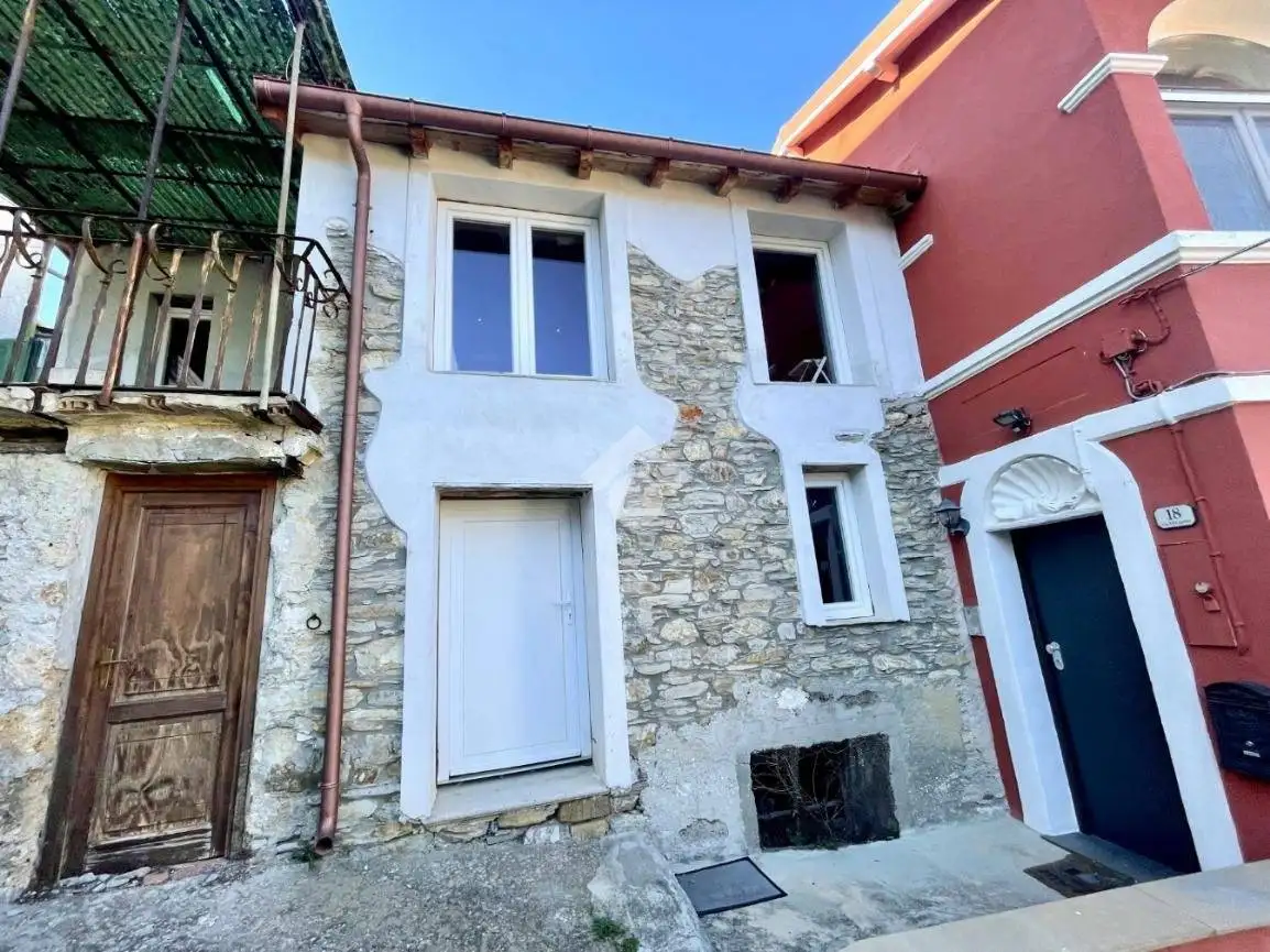 Casa indipendente in vendita a Borgomaro
