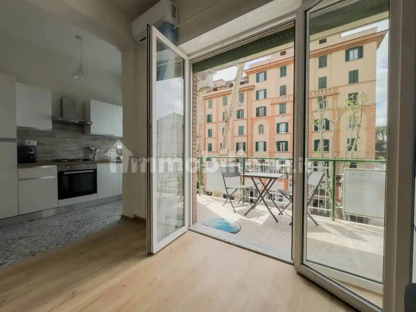 Bilocale piazza di Santa Maria Consolatrice 13, Casal Bertone, Roma - foto 4