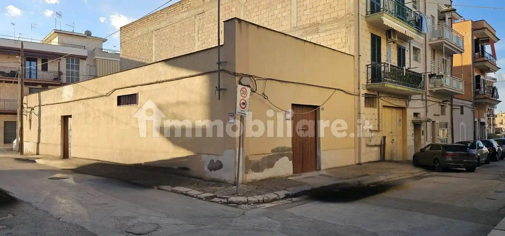 Palazzo - Edificio in vendita a Cerignola