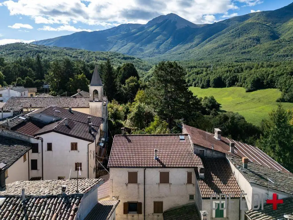 Appartamento in vendita a Leonessa