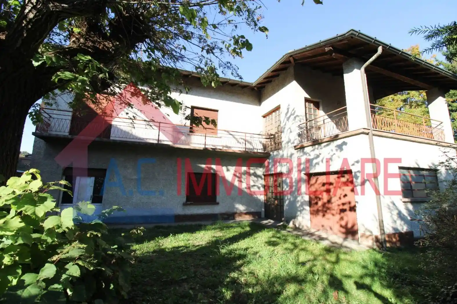 Villa in vendita a Vergiate