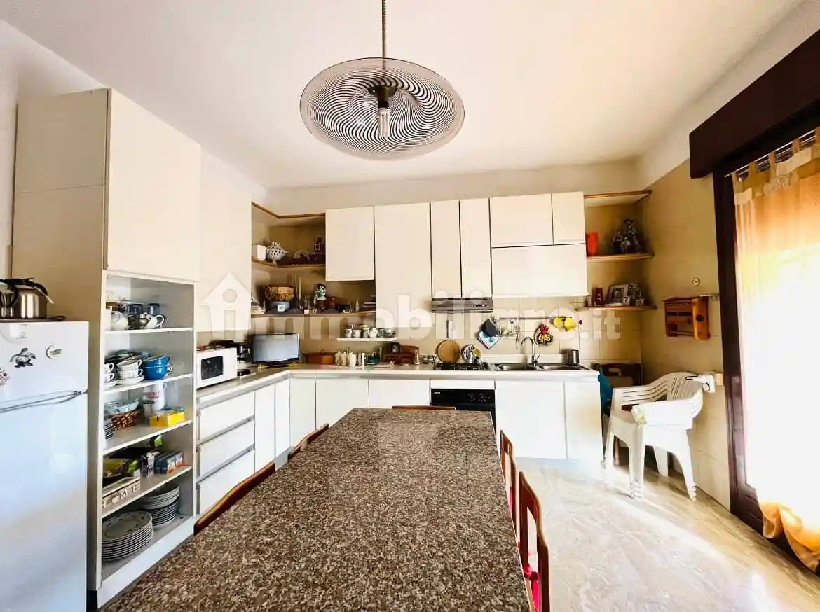 Palazzo - Edificio in vendita a Porto Viro