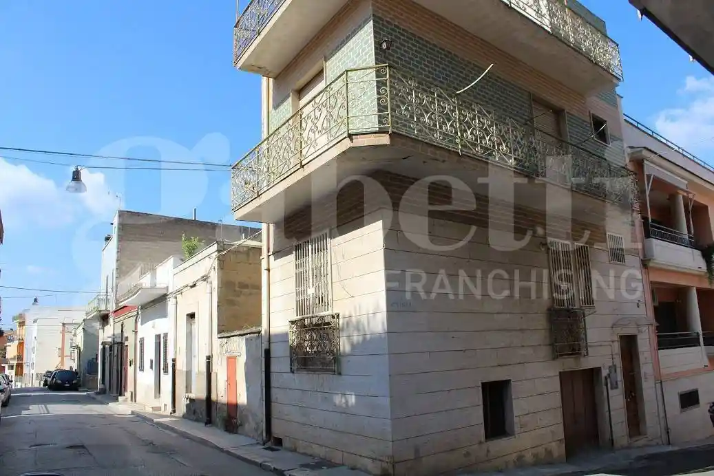 Casa indipendente in vendita a Canosa di Puglia