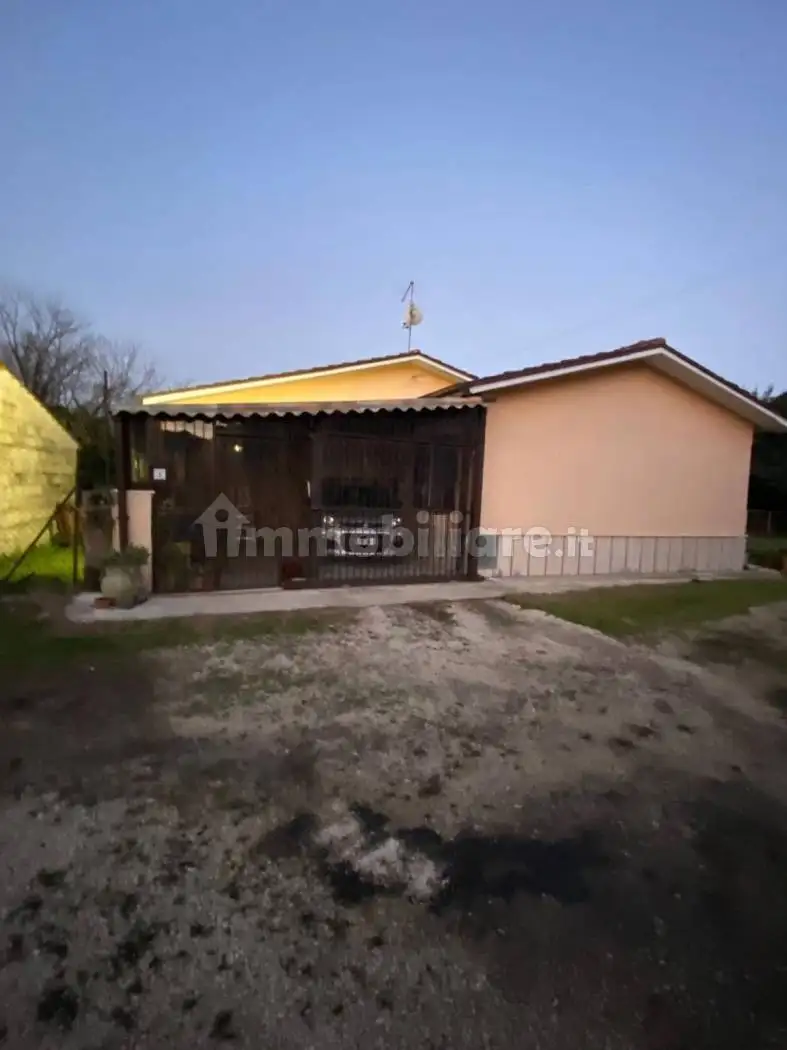 Villa in vendita a San Giovanni Incarico