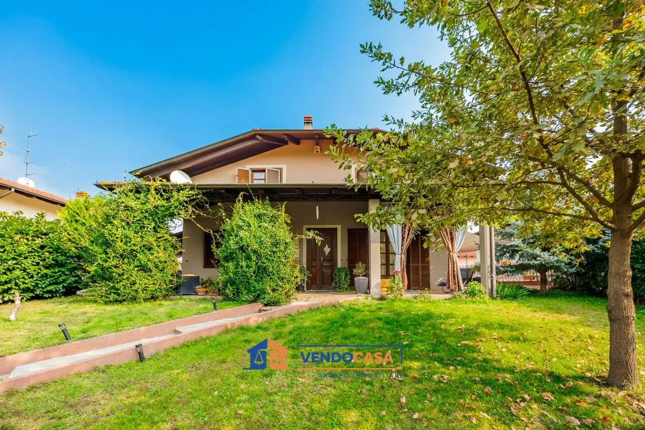 Villa in vendita a Pocapaglia