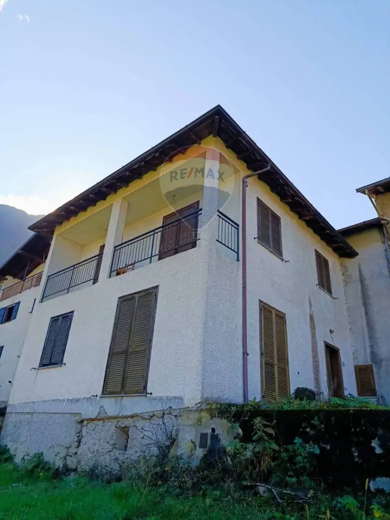 Casa indipendente in vendita a Piantedo