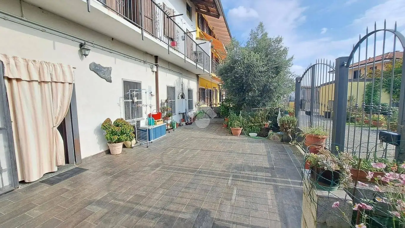 Terratetto plurifamiliare via Camillo Benso Cavour 12, Centro, Alice Castello - foto 3