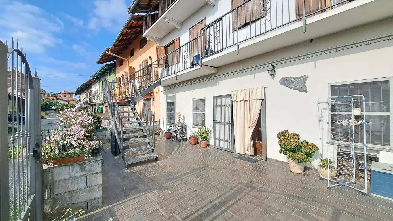 Terratetto plurifamiliare via Camillo Benso Cavour 12, Centro, Alice Castello - foto 4