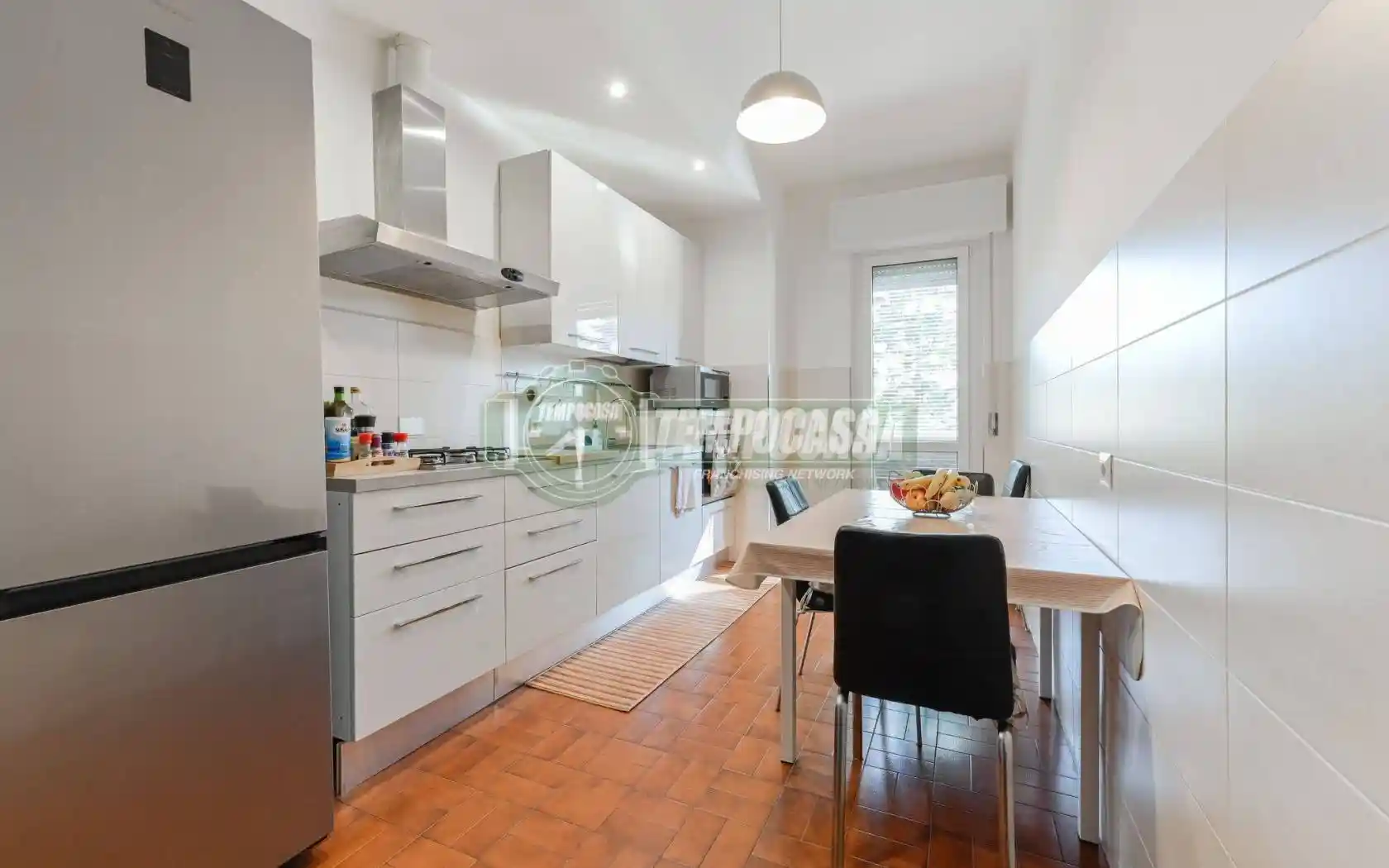 Trilocale via banfi 19, Semicentro, Vimercate - foto 2