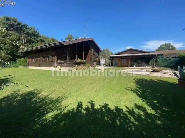 Villa in vendita a Cantù