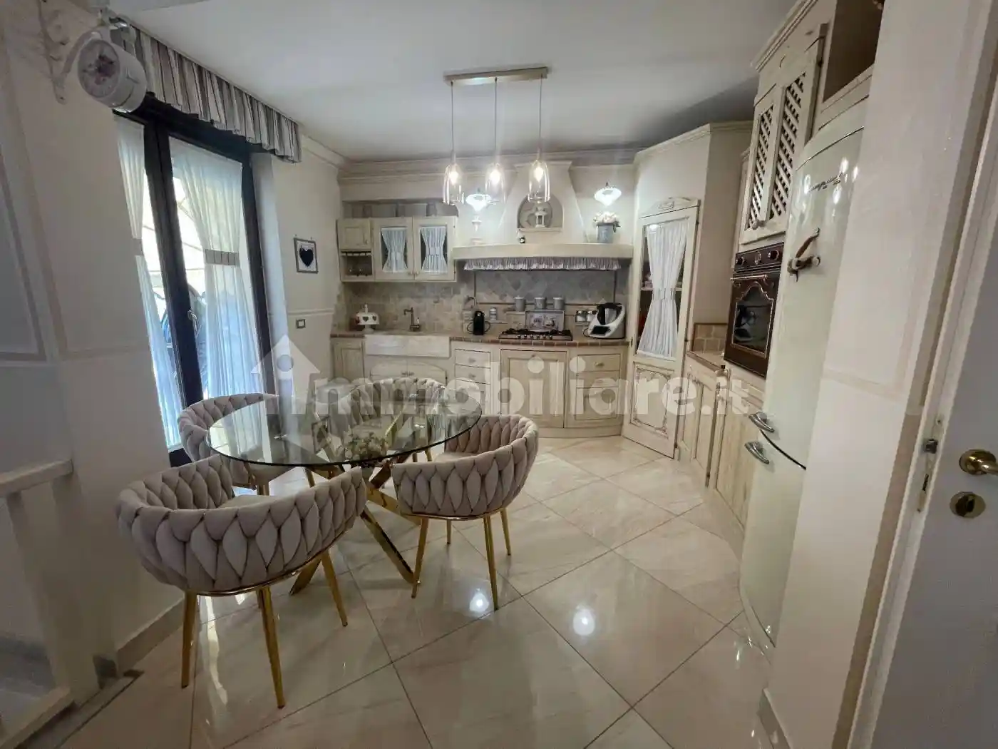 Appartamento in vendita a Viareggio