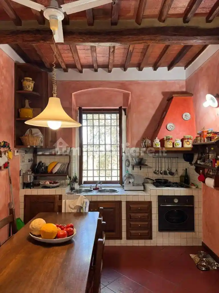 Casa indipendente in vendita a Seravezza