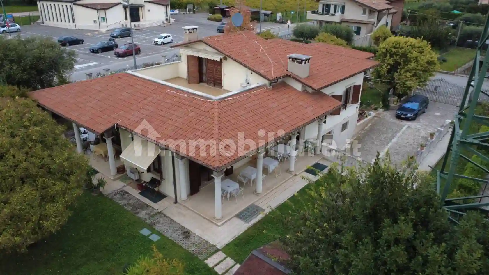 Villa - foto 2