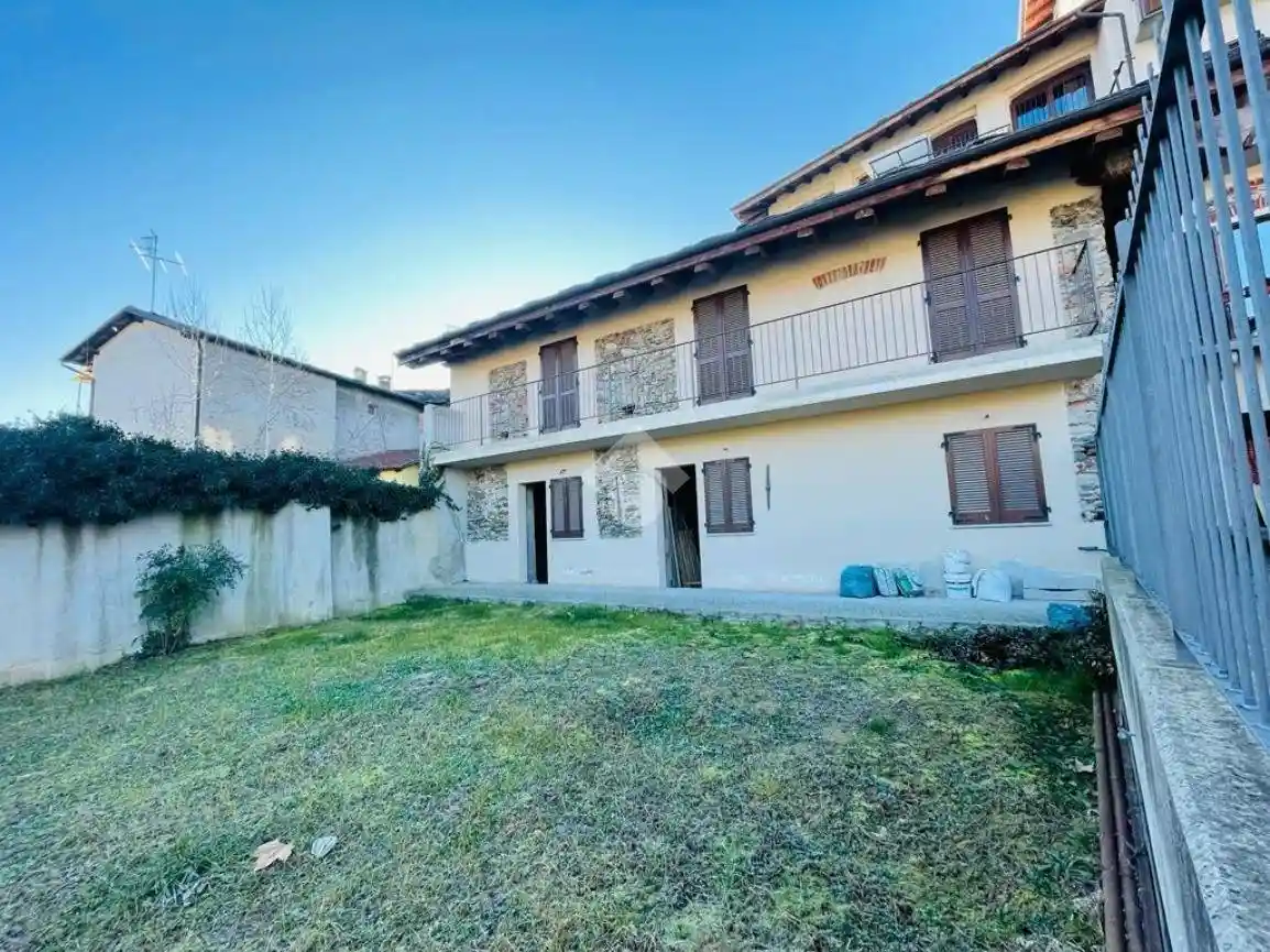 Villa in vendita a Lanzo Torinese