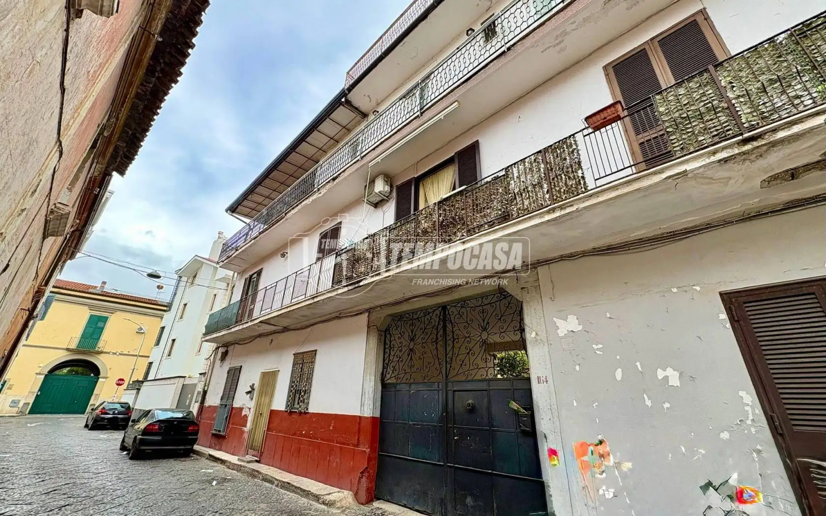 Palazzo - Edificio in vendita a Teverola